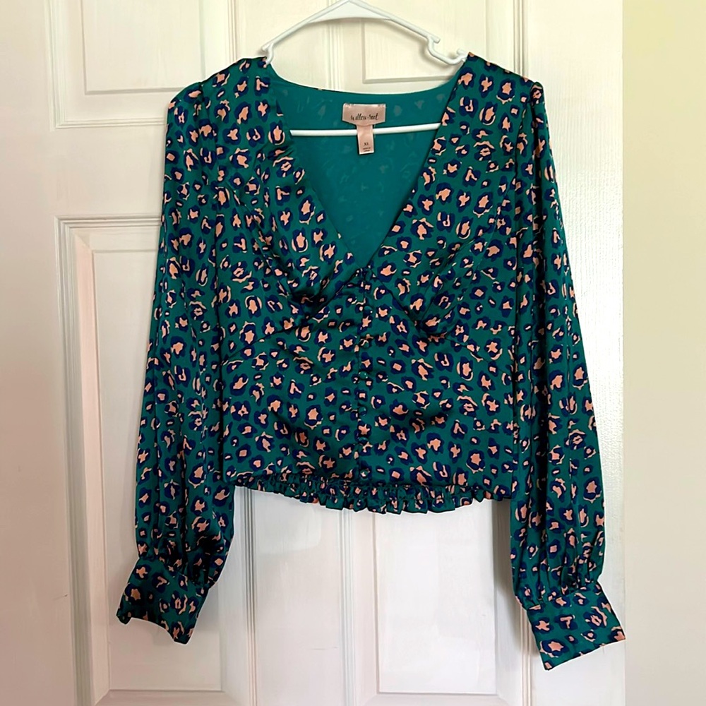 Satin leopard dress top
